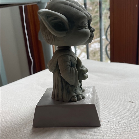 FUNKO Yoda Figurine - Gray 2013 wisecracks bobble head - Picture 4 of 6
